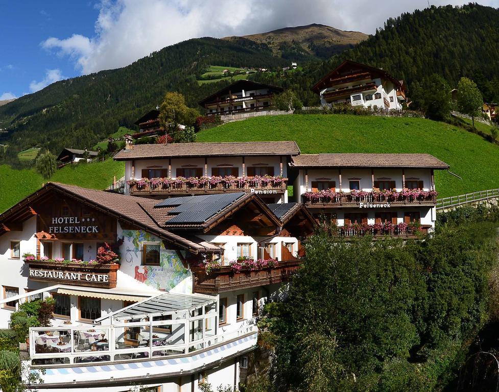 Pension Felseneck San Leonardo in Passiria Luaran gambar