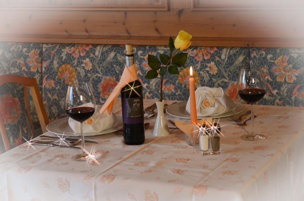 Pension Felseneck San Leonardo in Passiria Luaran gambar